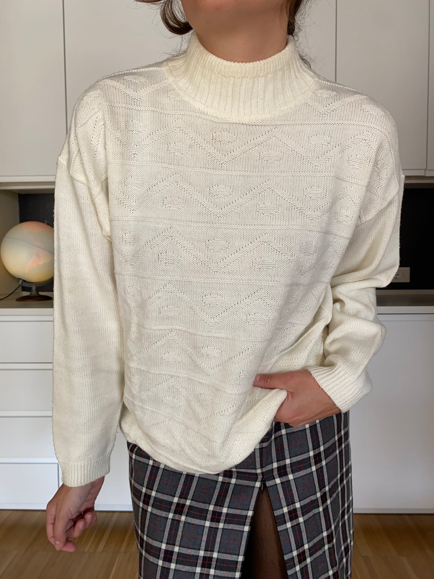 Maglione panna collo alto