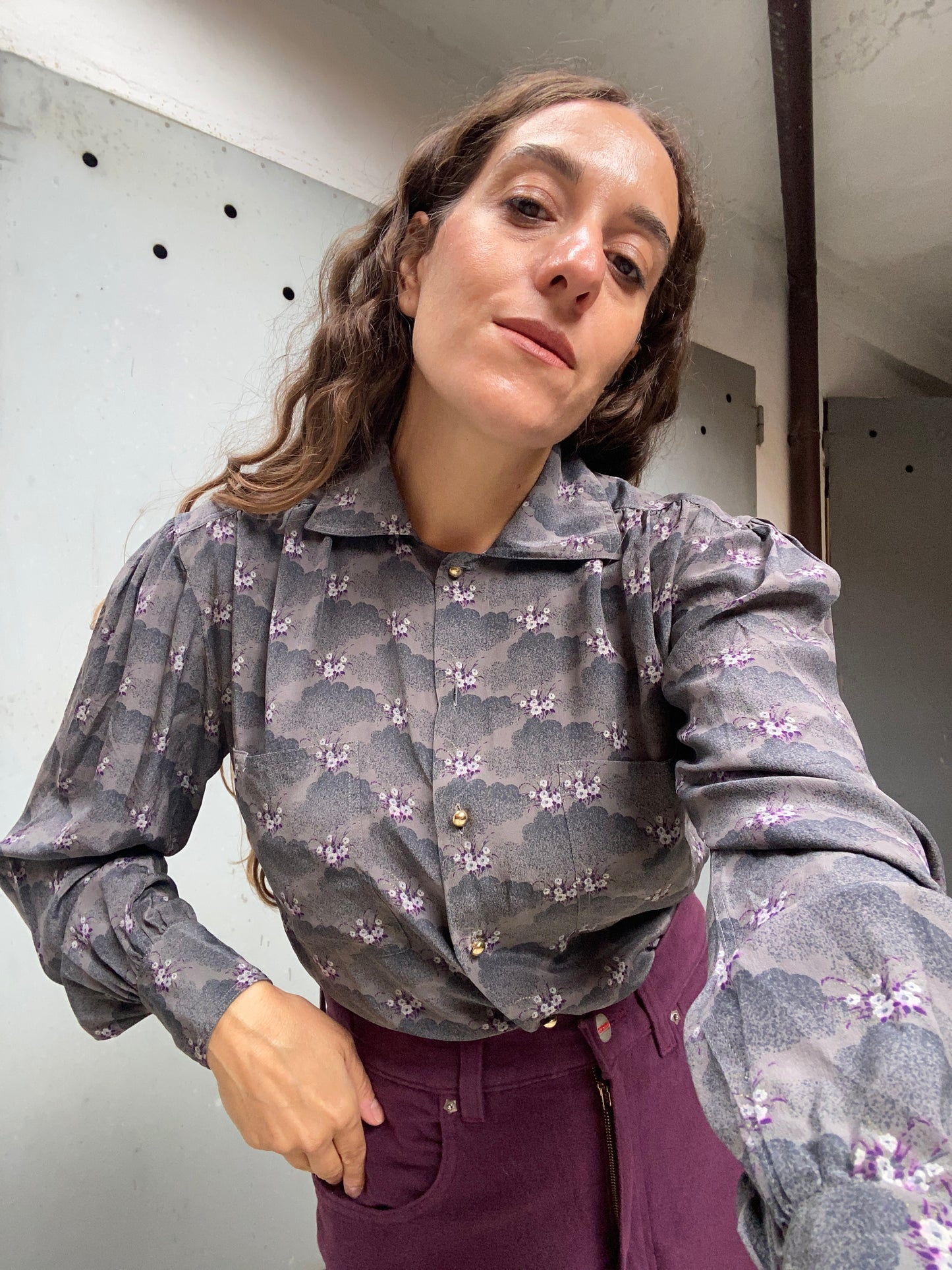 Camicia grigia anni 80 in seta vintage