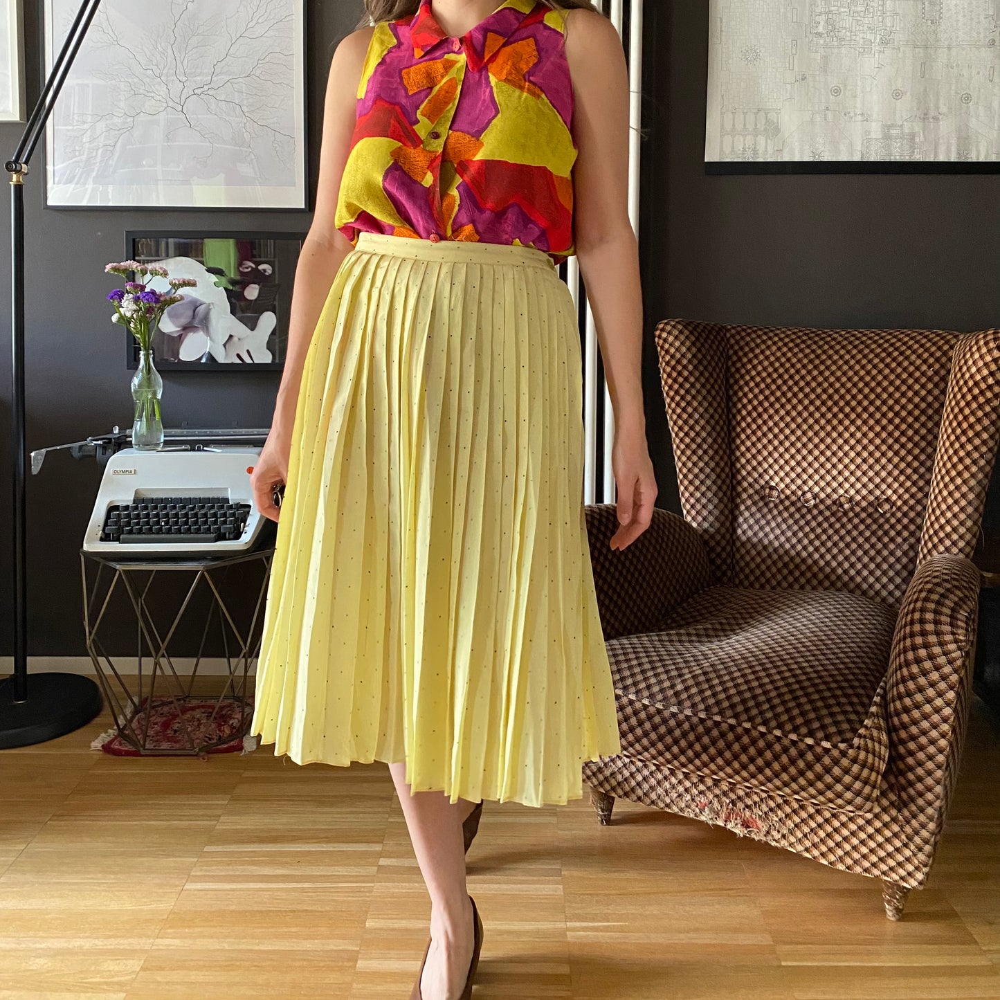 Gonna a pieghe gialla in seta