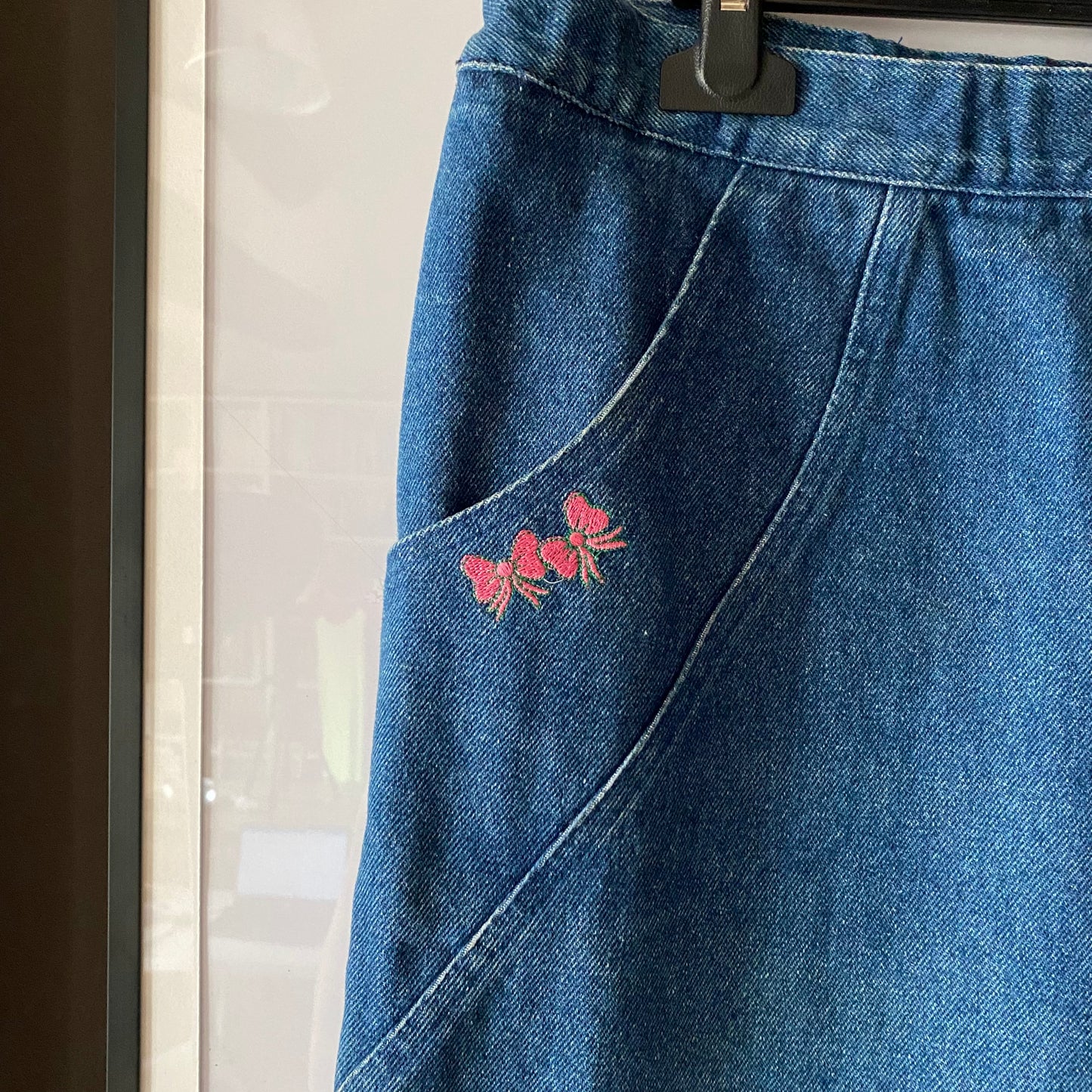 Gonna denim con ricami