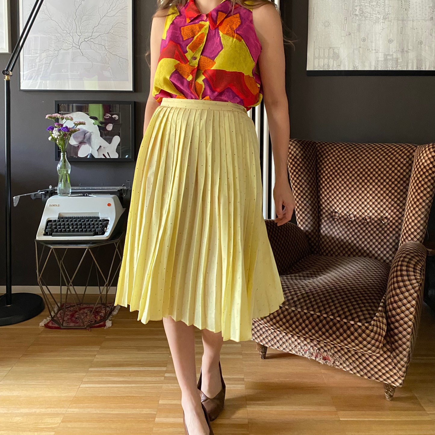 Gonna a pieghe gialla in seta