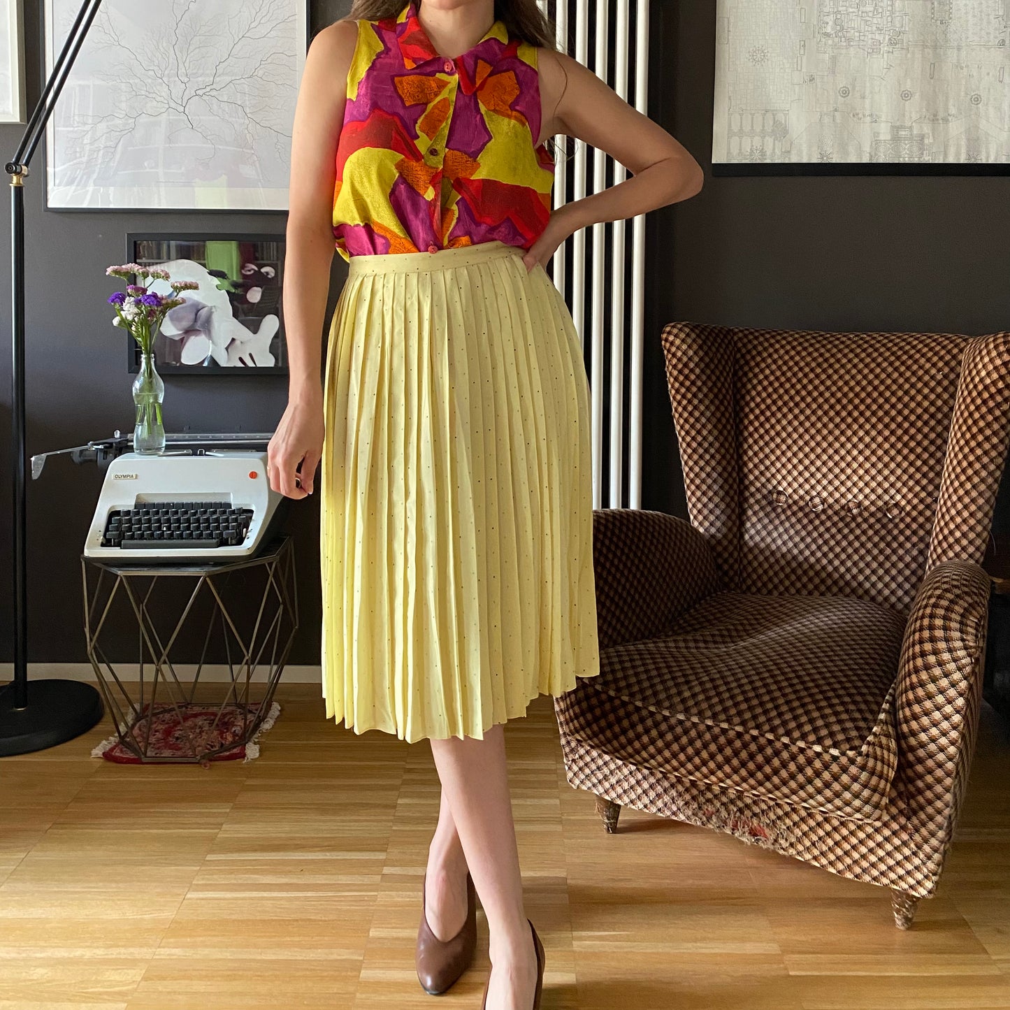 Gonna a pieghe gialla in seta