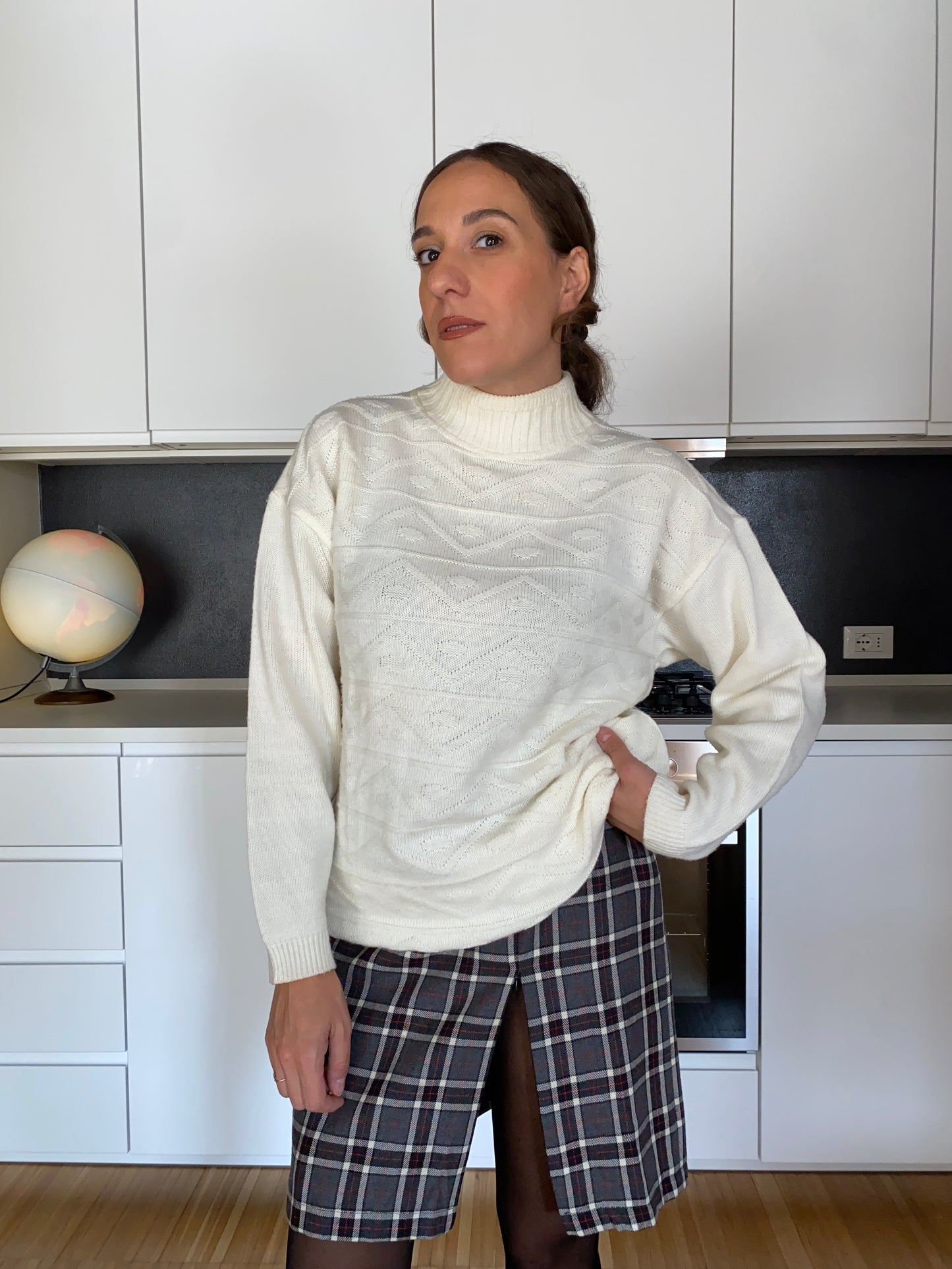 Maglione panna collo alto