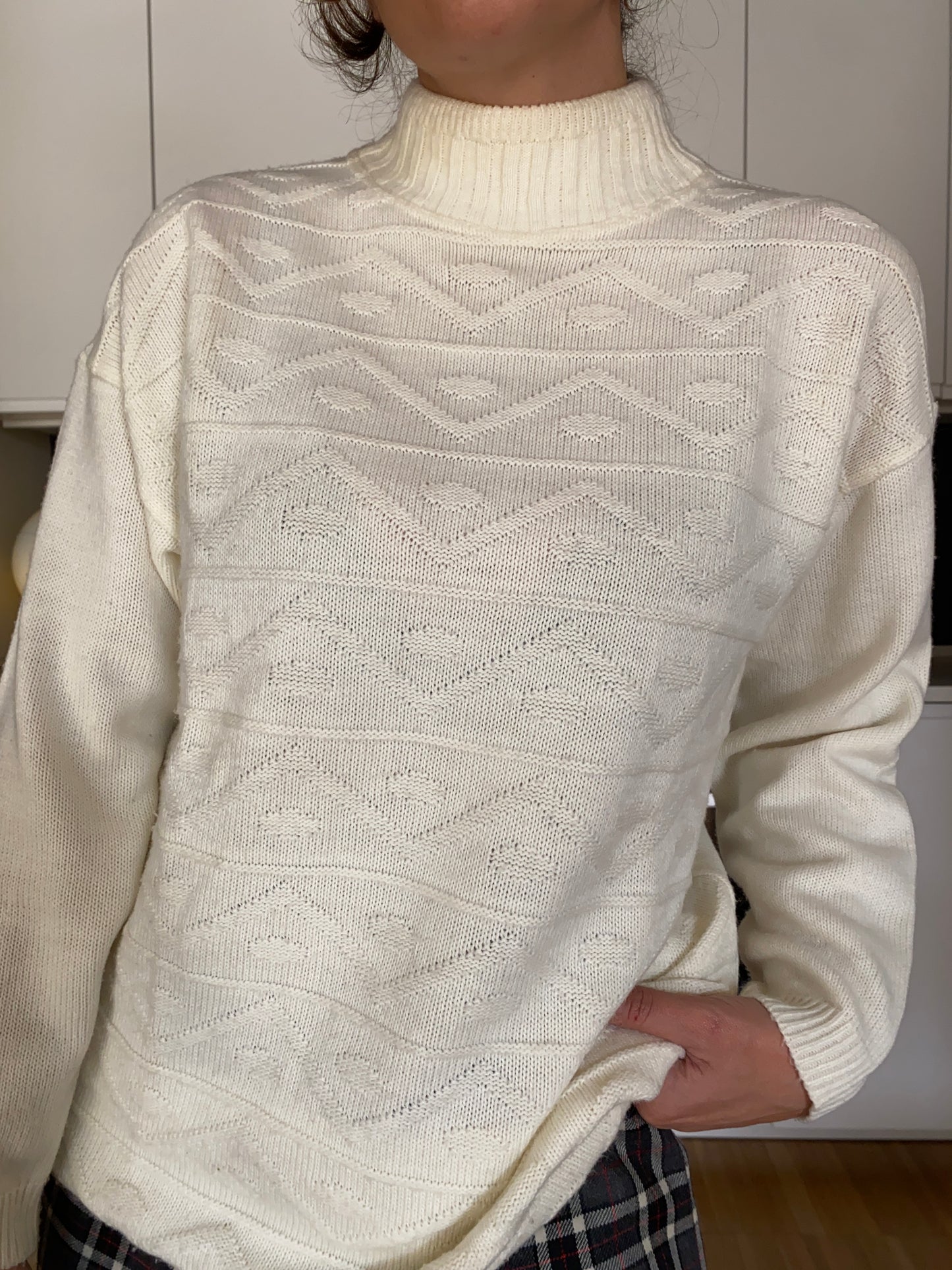 Maglione panna collo alto