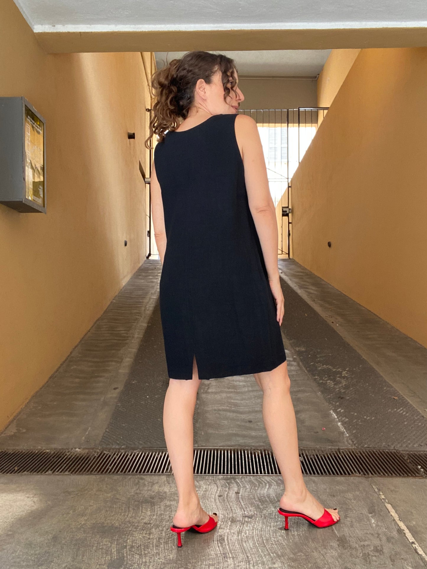 Abito in misto lino nero