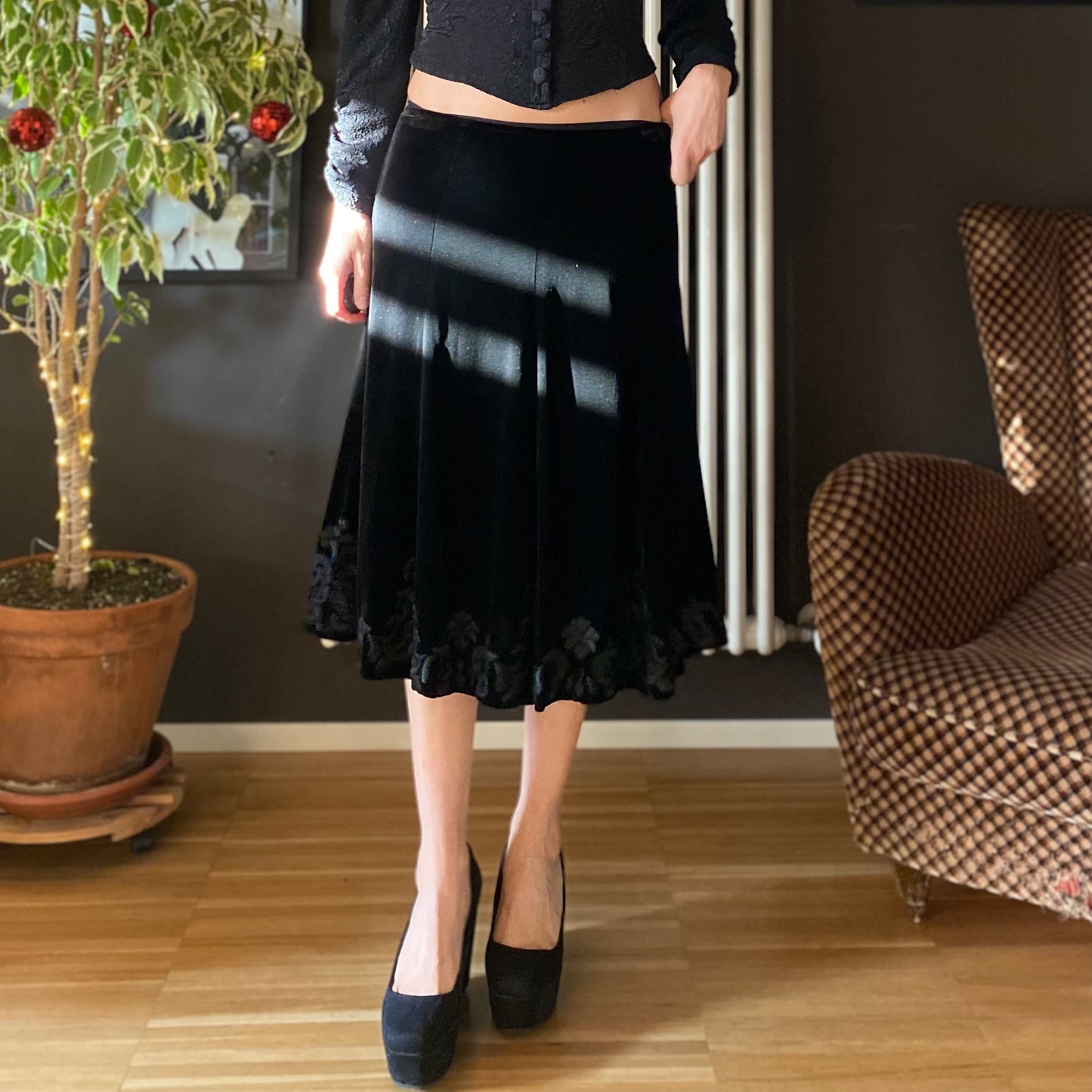 Gonna midi in velluto ricami