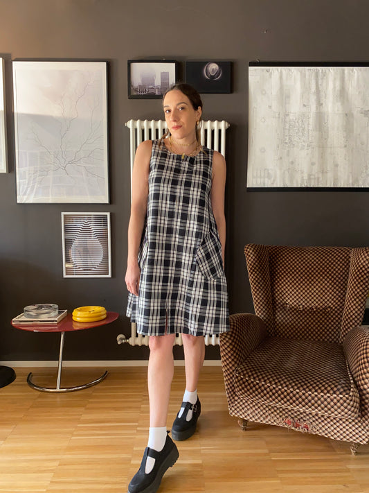 Abito smanicato tartan