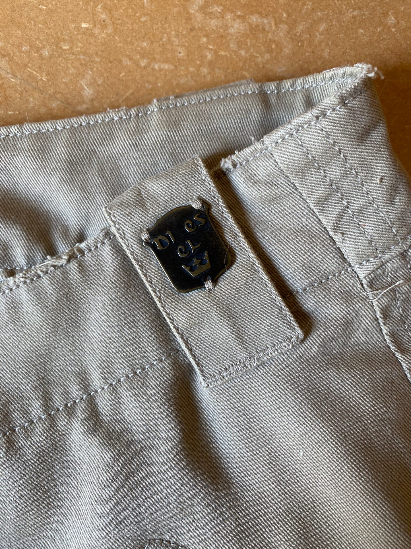 Pantaloni capri Diesel