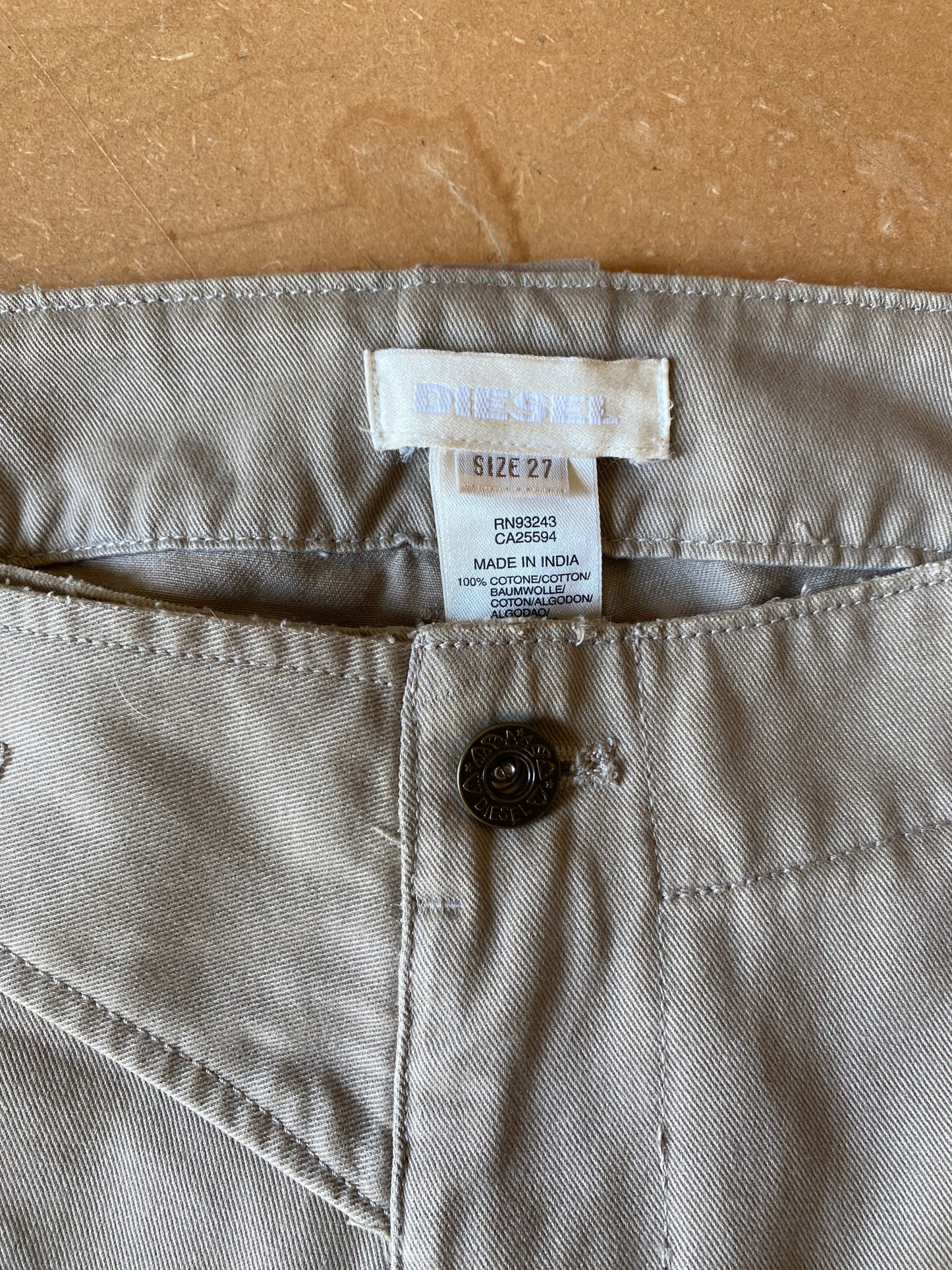 Pantaloni capri Diesel