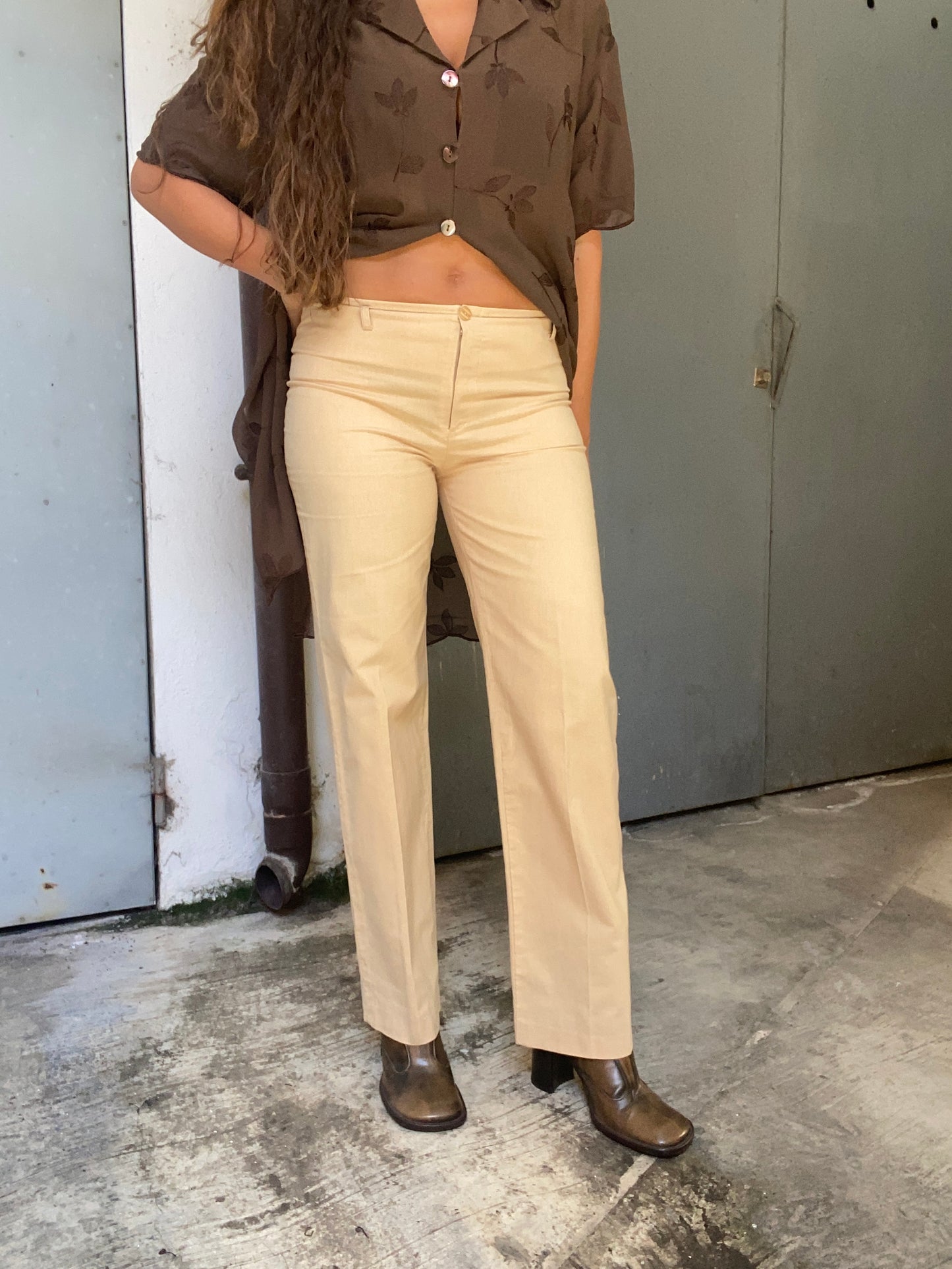 Pantaloni gamba ampia vita bassa anni 2000