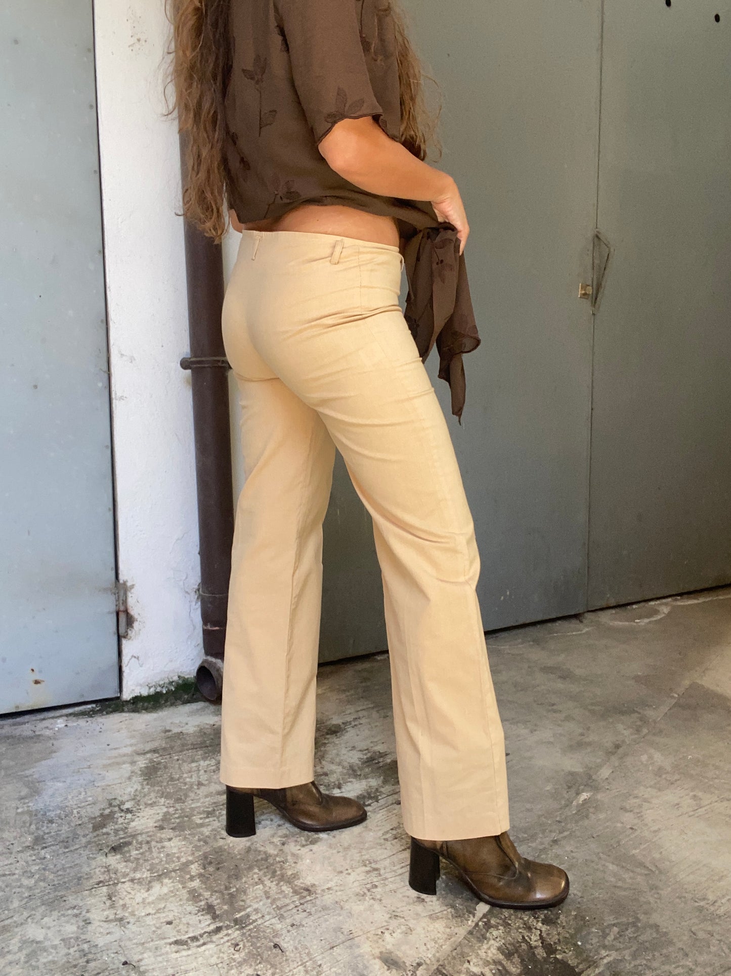 Pantaloni gamba ampia vita bassa anni 2000