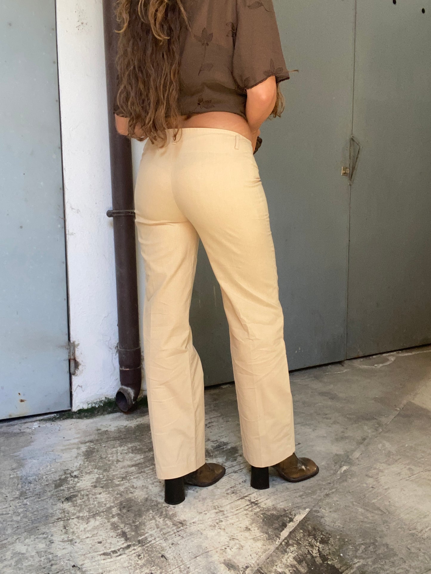 Pantaloni gamba ampia vita bassa anni 2000