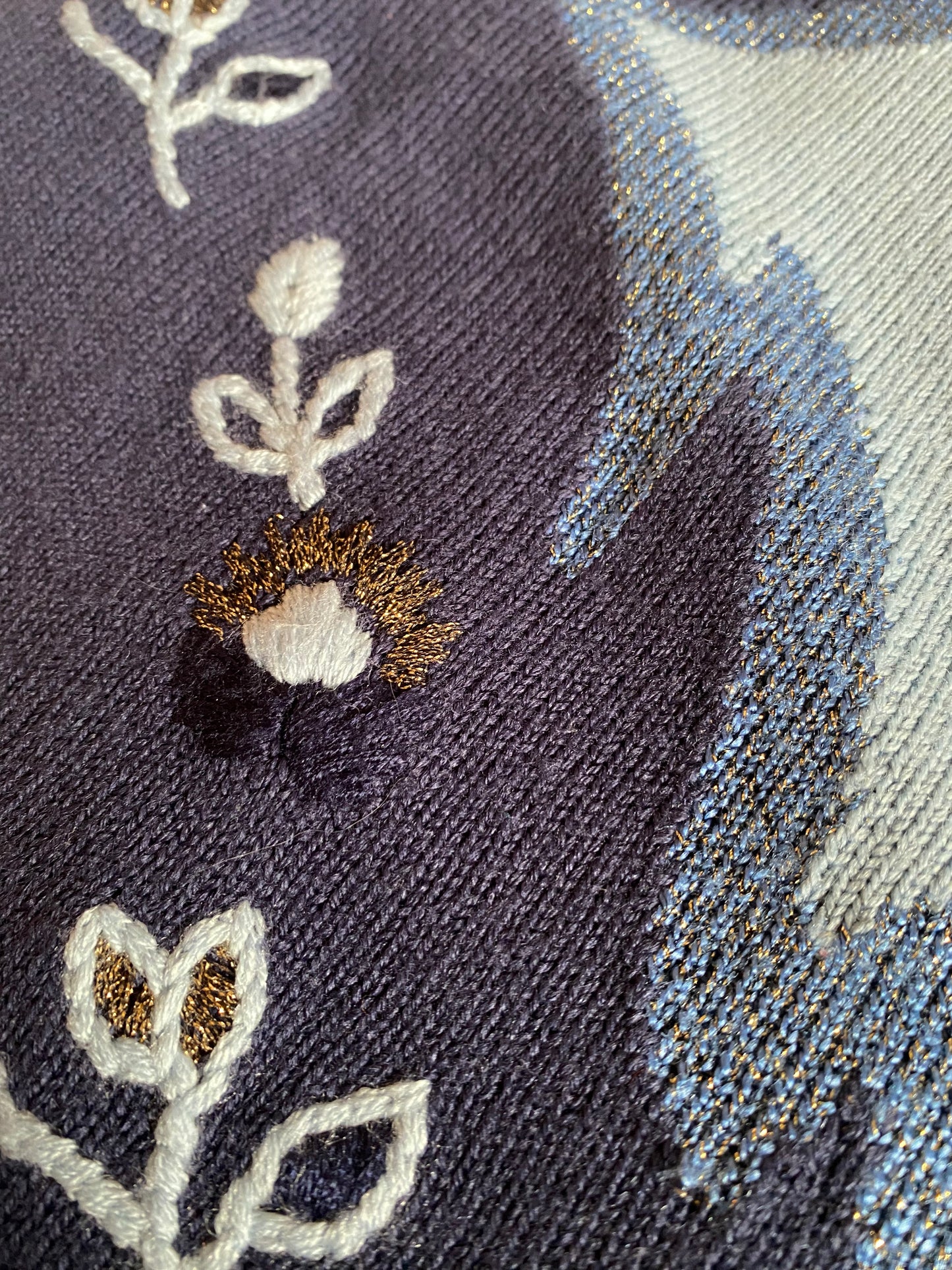 Maglione con ricami lana