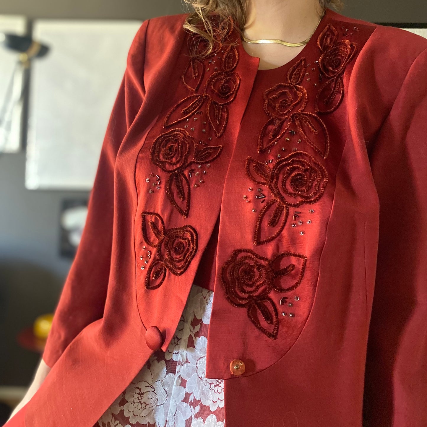 Blazer in shantung di seta con ricami