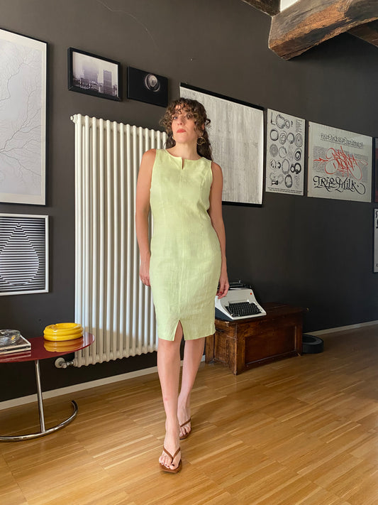 Abito verde lime smanicato in lino