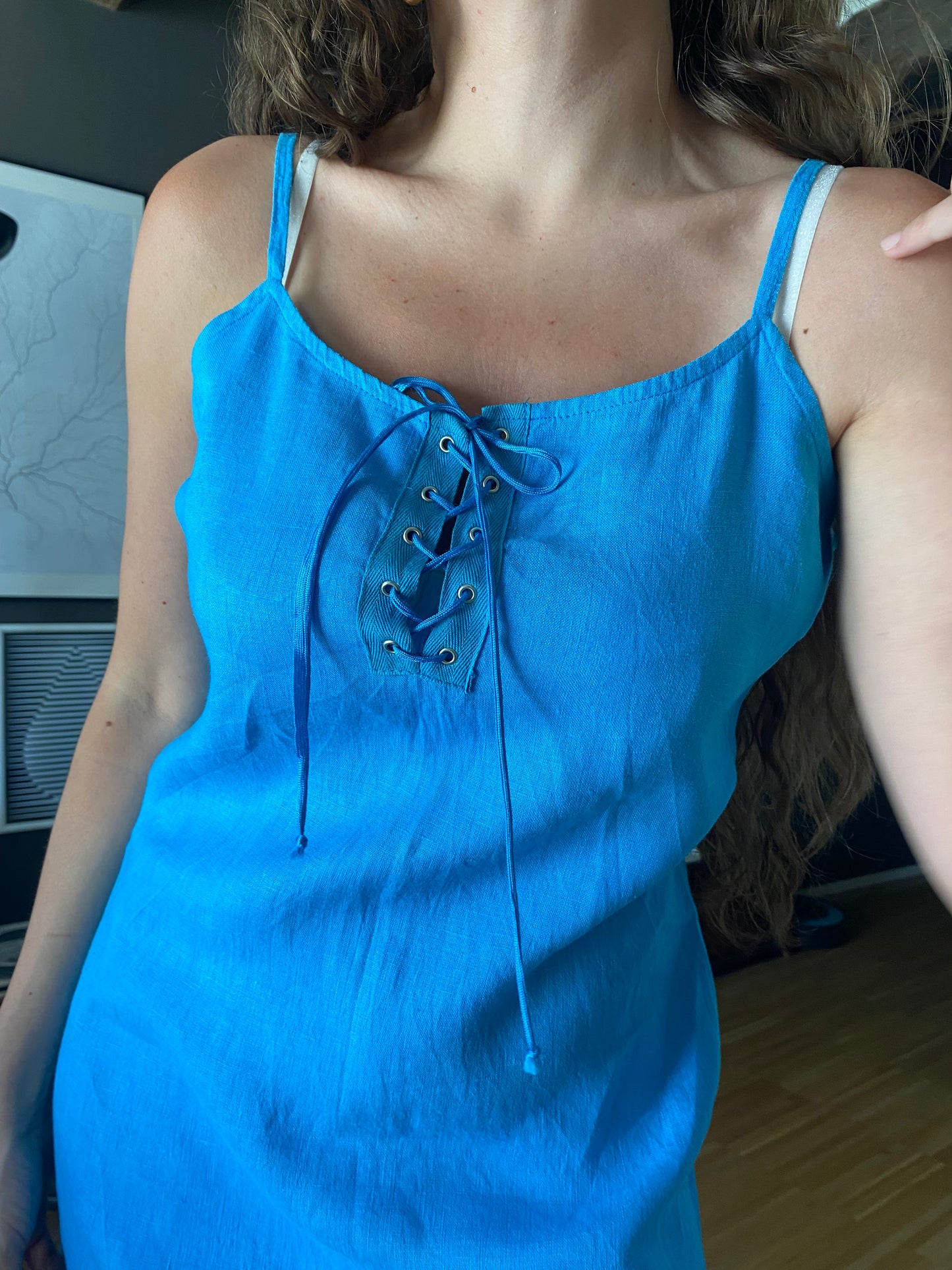 Abito azzurro in lino