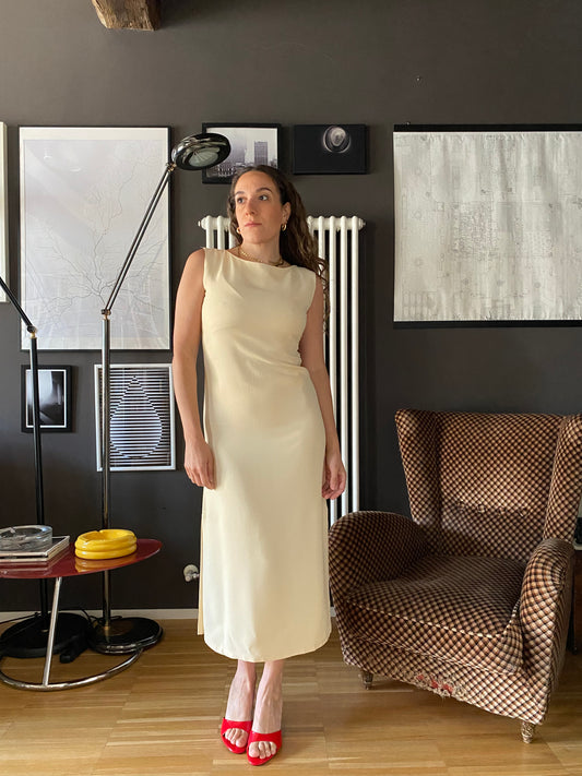 Abito midi spacchi laterali