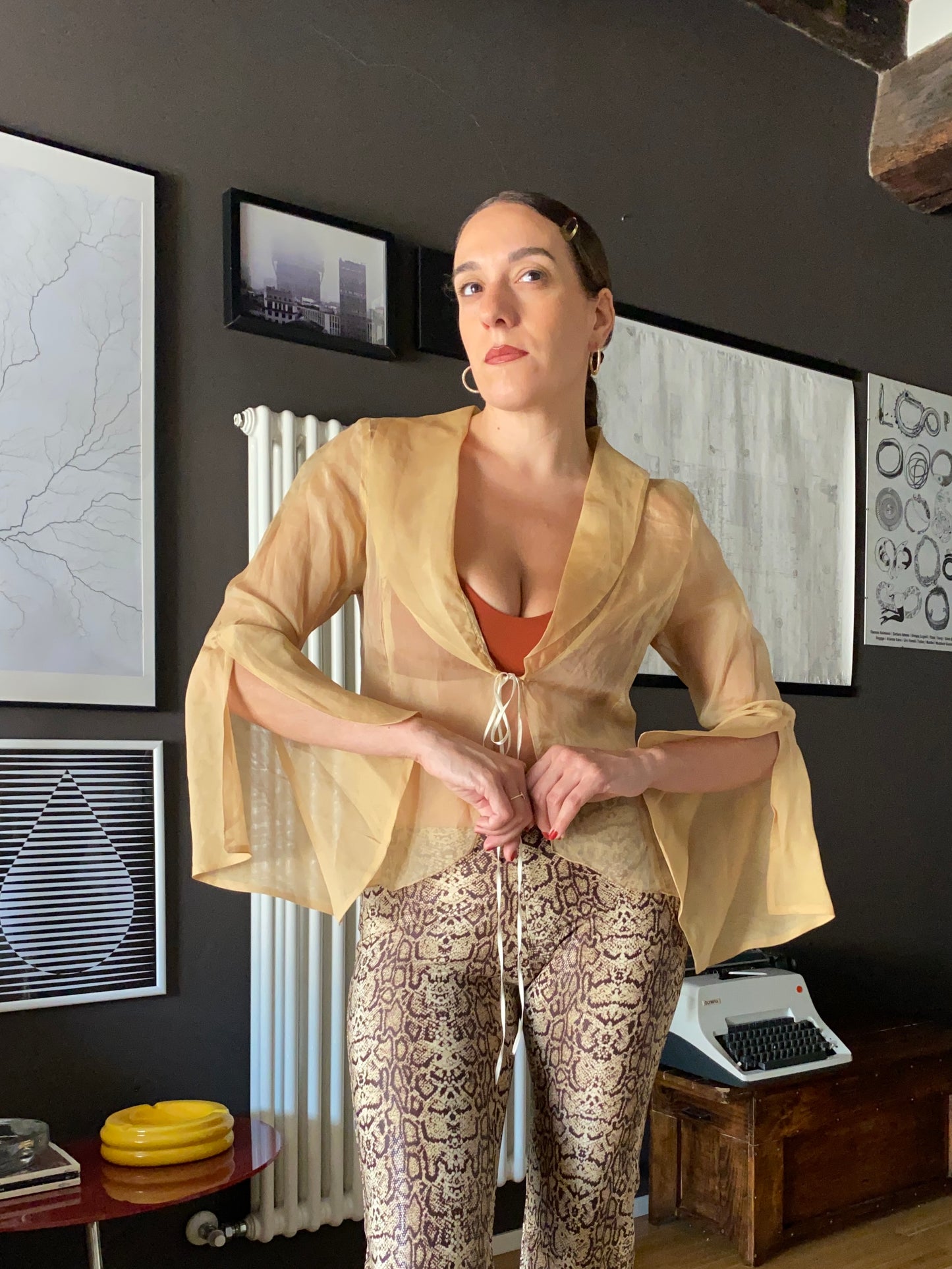 Camicia in seta trasparente