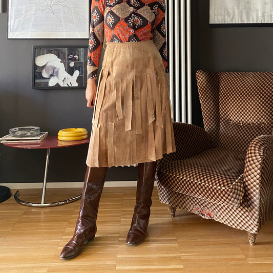 Gonna midi in pelle con frange