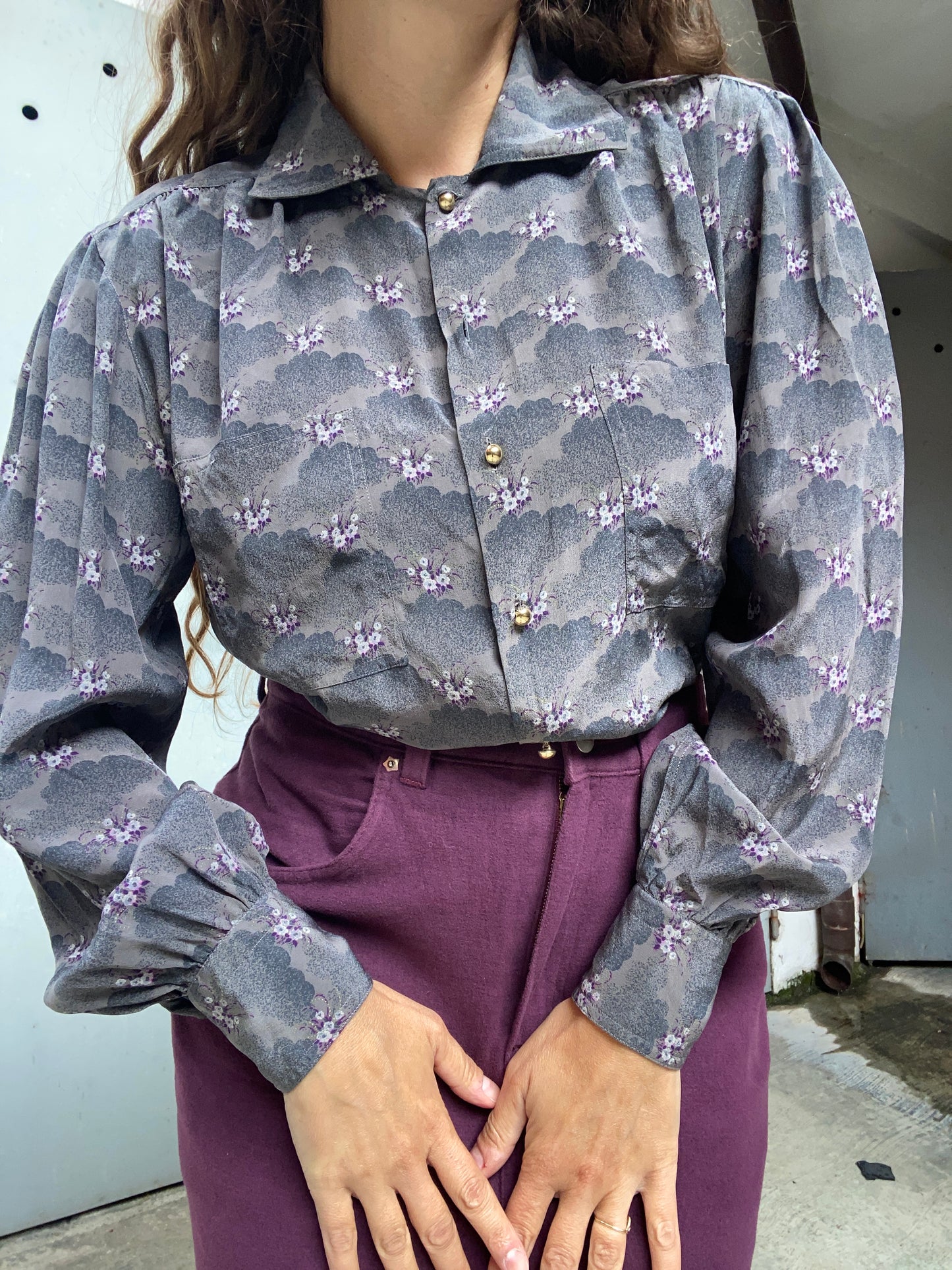 Camicia grigia anni 80 in seta vintage