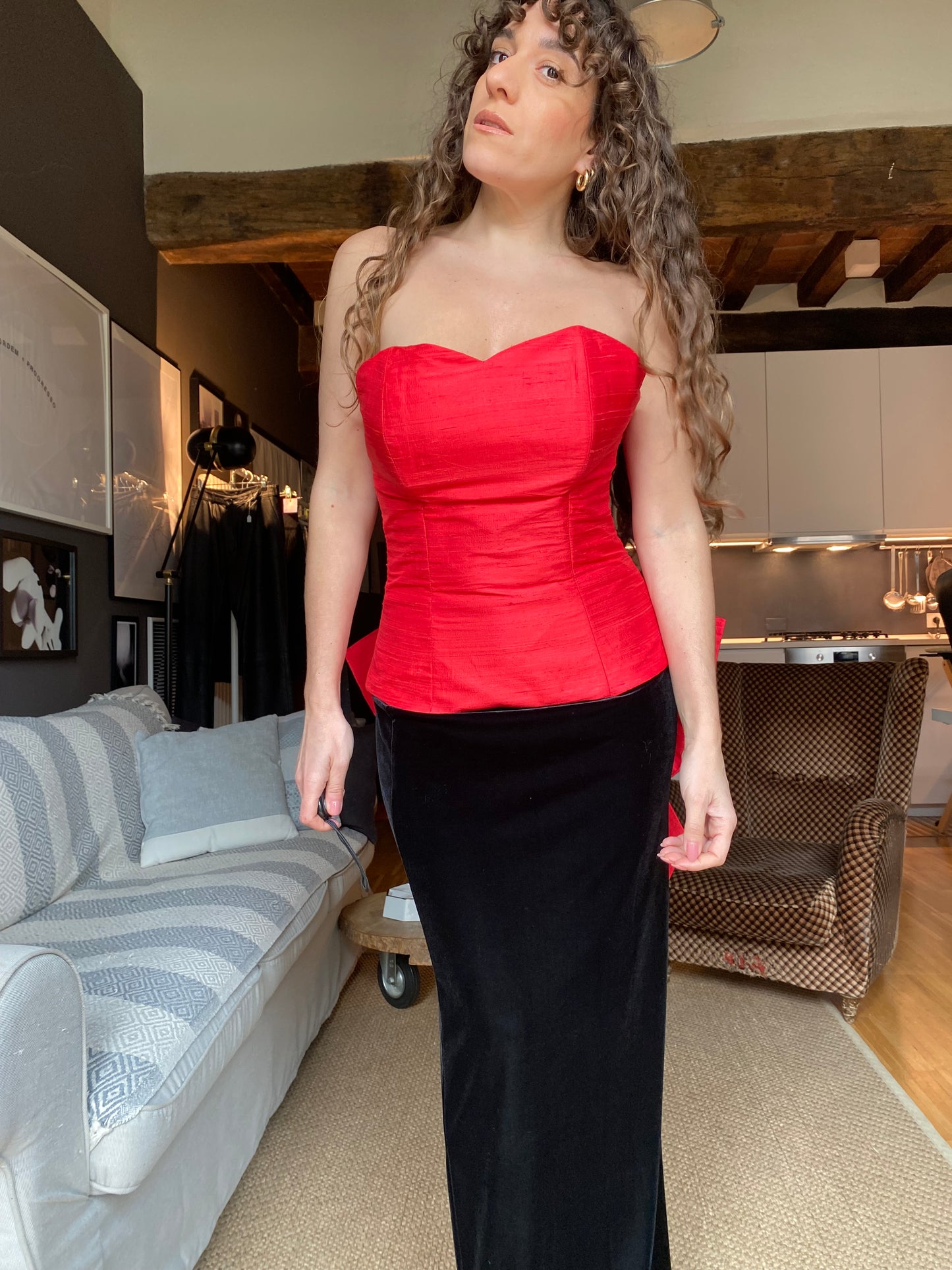 Top in seta mega fiocco