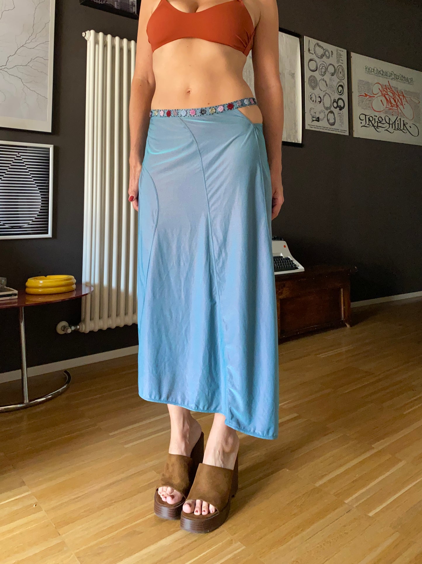 Gonna midi cut out con perline