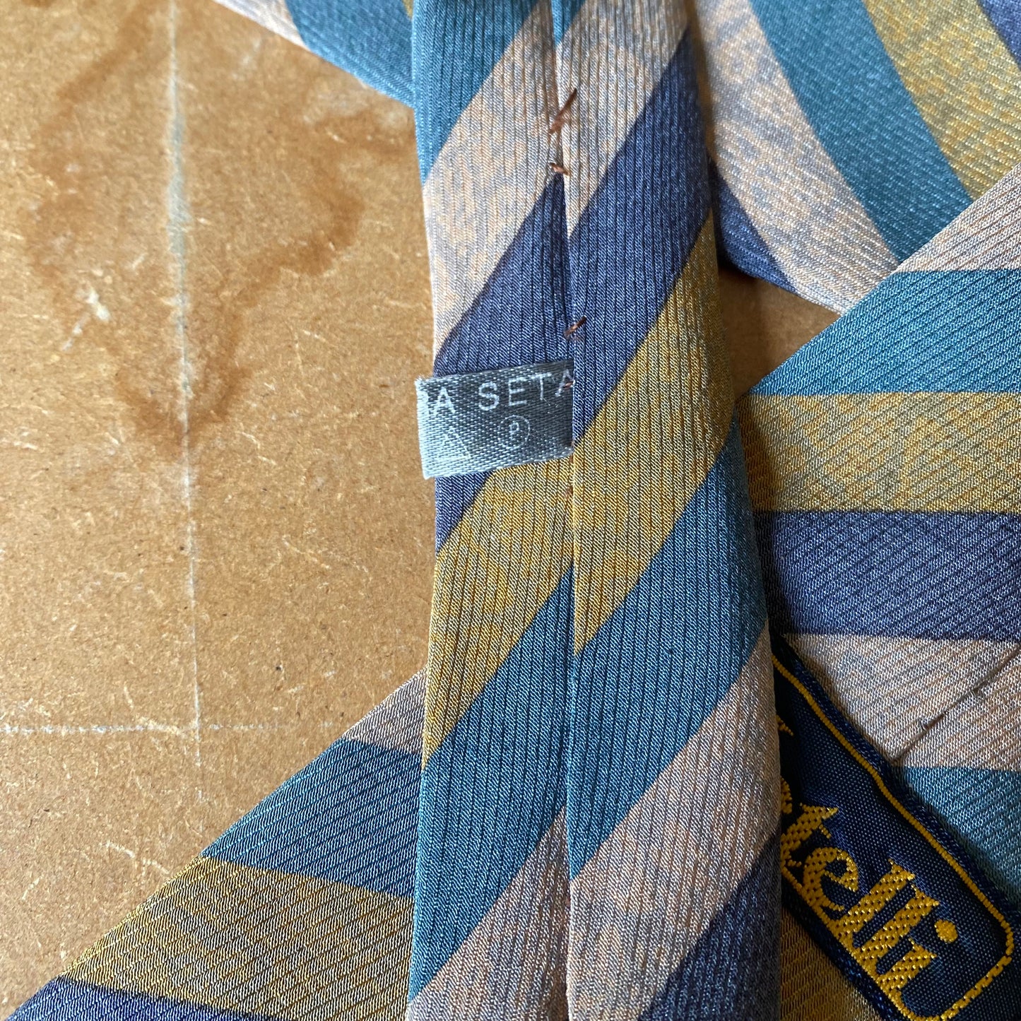 Cravatta in seta a righe